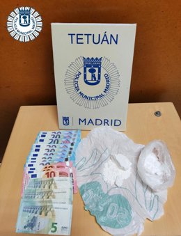 Droga y dinero intervenido por Policía Municipal de Madrid tras detener en Tetuán a un hombre.