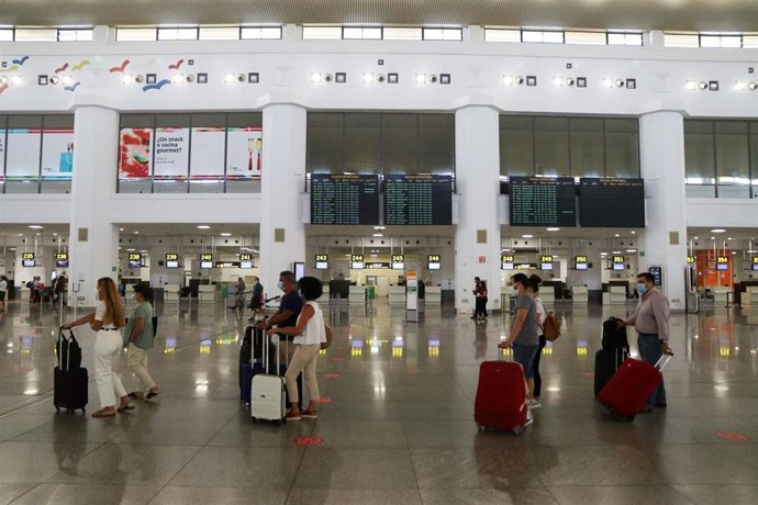 El aeropuerto de Málaga, Pablo Ruiz Picasso ha operado desde hoy más de 123 vuelos entre salida y llegadas de diferentes países, después de la apertura de fronteras tras el cierre del COVID-19. Málaga a 1 de julio del 2020