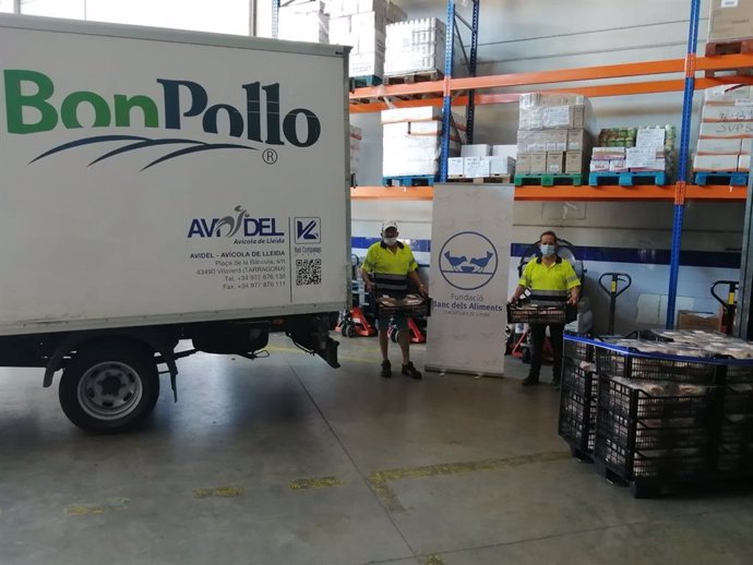 Coronavirus.- Avidel entrega 1.056 kilos de pollo al Banco de Alimentos de Lleid