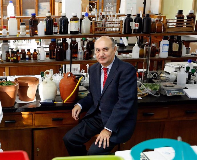 El químico Gabriel Pinto Cañón, Premio COSCE a la Difusión de la Ciencia 2020