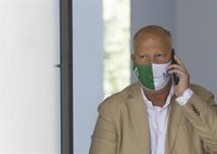 Imbroda pide "colaboración" de la comunidad educativa para evitar que el inicio de curso sea "inviable"