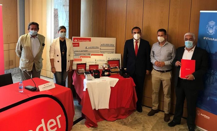 Presentación Trofeo Bolos Campeones Banco Santander