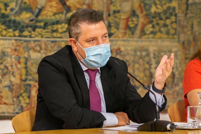 El presidente de C-LM, Emiliano García-Page, en rueda de prensa.