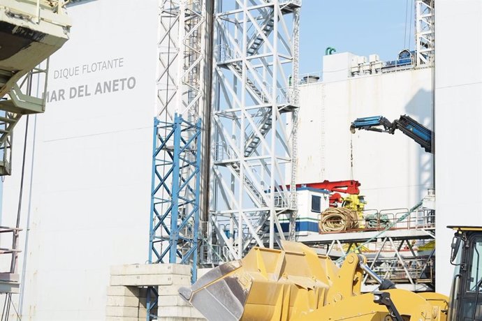 El Port de Tarragona construye el primer cajón del muelle de Balears