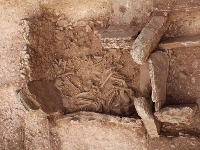 Desenterrar muertos, práctica habitual en las sociedades megalíticas 