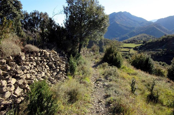 La Diputación Provincial de Huesca (DPH) ya tiene proyecto para convertir en sendero turístico el camino de San Úrbez que conecta la capital oscense con el Pirineo y las sierras exteriores.