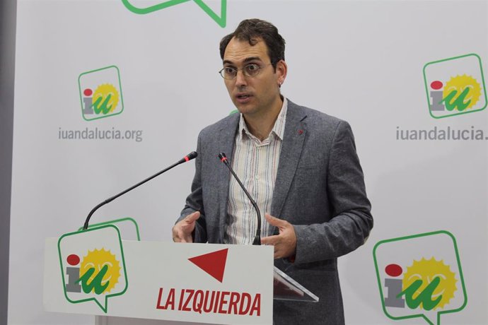 El coordinador general de IU Andalucía y portavoz de Adelante Andalucía, Toni Valero,