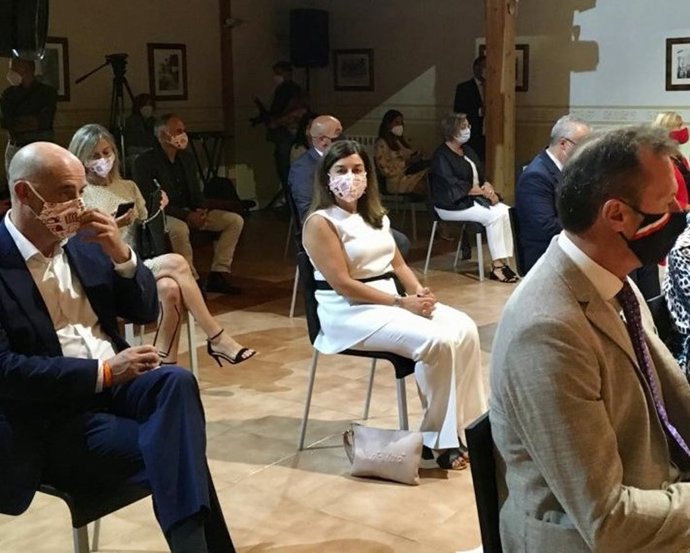 La presidenta del PP Cantabria, María José Saénz de Buruaga, en el Día de las Instituciones