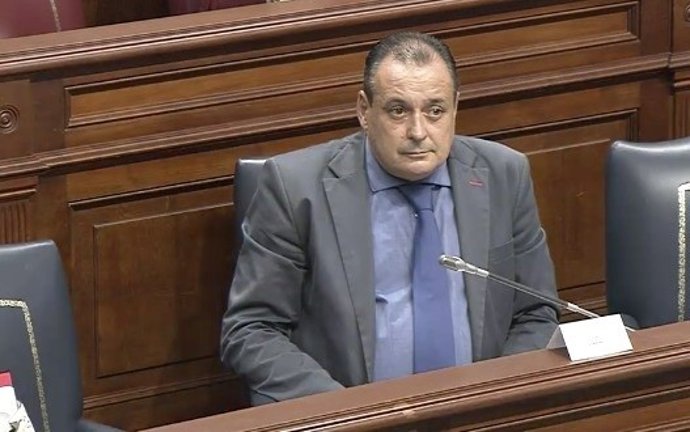 El consejero de Sanidad del Gobierno de Canarias, Blas Trujillo