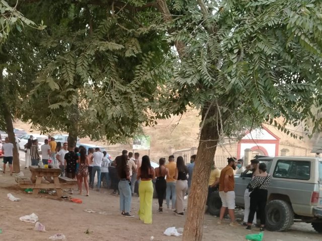 Botellón celebrado este 25 de julio en Escacena del Campo
