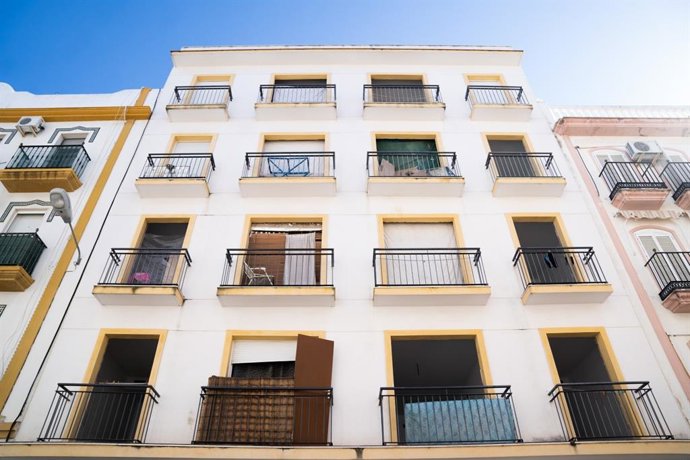Edificio ocupado ilegalmente en el barrio de El Molino.