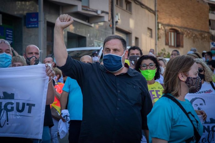 El líder de ERC, Oriol Junqueras, es homenajeado por su partido y sus vecinos en su pueblo tras su clasificación de preso en tercer grado, en régimen de semilibertad.