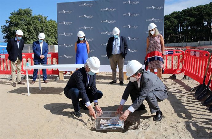 Acto de colocación de la primera piedra del Hotel Attica 21 Vigo