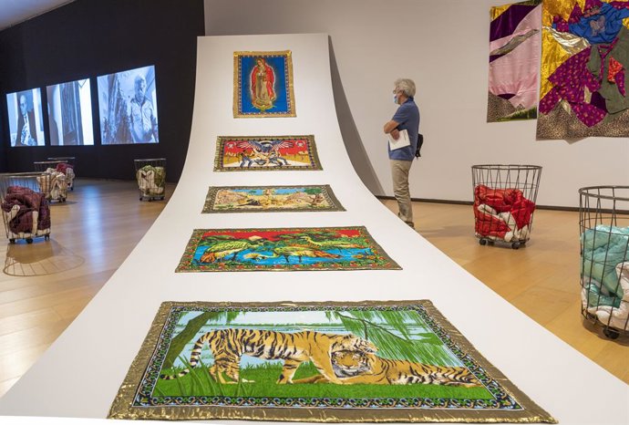 El Institut Valenci d'Art Modern (IVAM) inaugura la exposición  'Güslün Kafamustafa', la primera gran exposición individual de la artista turca en España