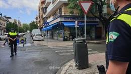 Agentes de la Policía Local de Sevilla durante el estado de alarma