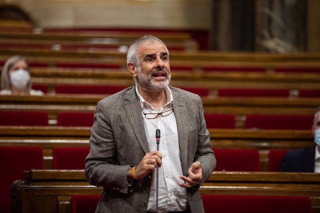 El presidente del grupo de Cs en el Parlament, Carlos Carrizosa, durante un pleno de control al Gobierno de la Generalitat, marcado principalmente por la gestión del COVID-19, en Barcelona, Cataluña (España), a 22 de julio de 2020.