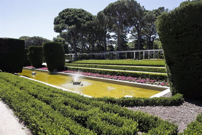 Jardínes de Cecilio Rodríguez en el Parque del Retiro de Madrid.