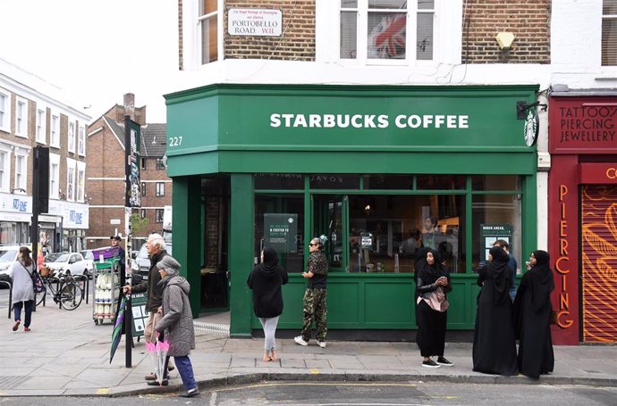 Cafetería Starbucks en Portobello Road (Londres)