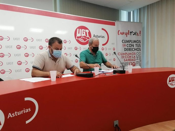 Iván López y Luis Blanco, del sector transportes  de UGT .