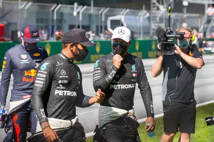 El piloto británico Lewis Hamilton y su compañero en Mercedes Valtteri Bottas en el Gran Premio de Austria 