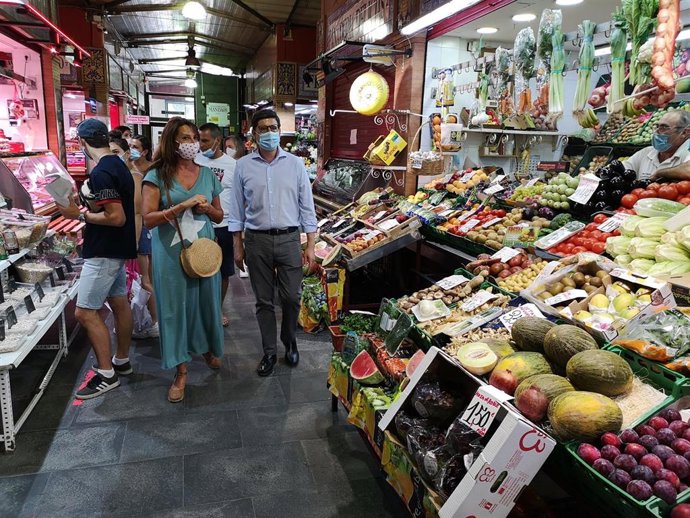 Pimentel, en el mercado de Triana