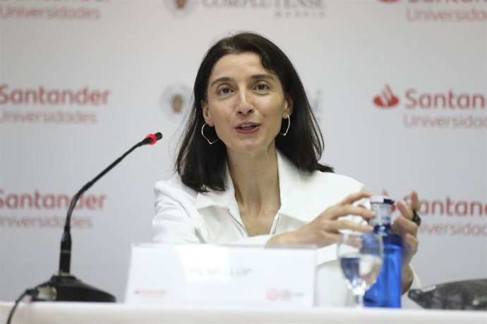 La presidenta del Senado, Pilar Llop, durante la octava jornada de la XXXIII Edición de los Cursos de Verano en San Lorenzo de El Escorial, donde imparte la conferencia 'La situación de las mujeres en la nueva normalidad'
