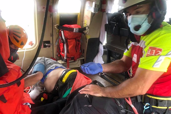 Rescate en helicóptero del trabajador con posible infarto
