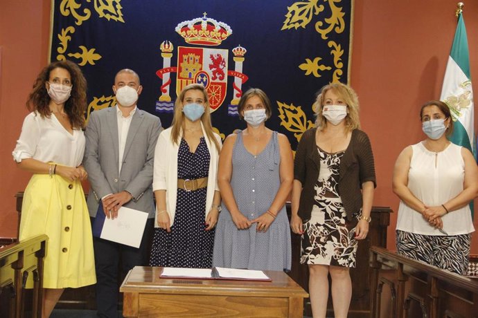 El documento ha sido suscrito este miércoles por los grupos políticos PSOE, Adelante Alcalá, PP, Ciudadanos y Andalucía Por Sí.