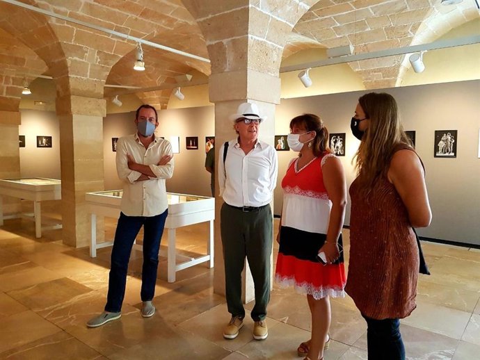 Inauguración de la exposición de fotografía 'Alicia Alonso y Rudolf Nuréyev en la Misericordia'