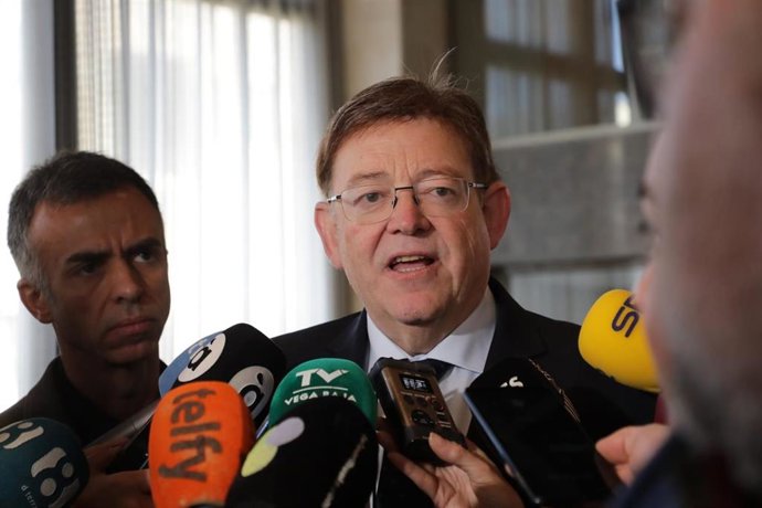 Ximo Puig atiende a los medios, imagen de archivo.