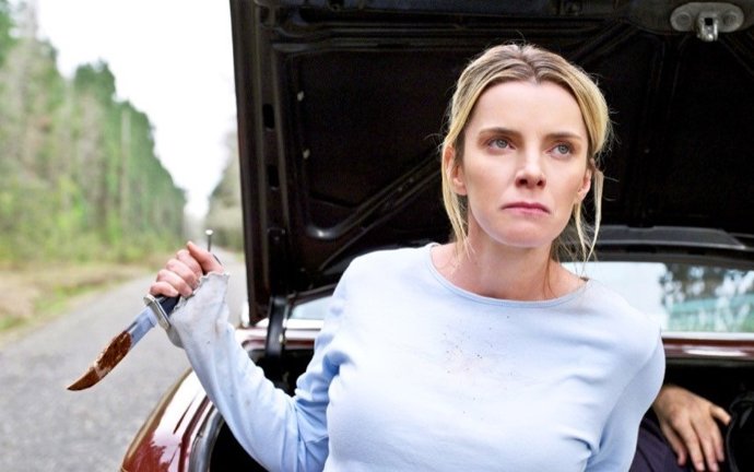 Betty Gilpin protagoniza el brutal thriller La Caza: "Ya no hay películas así ni personajes como este"