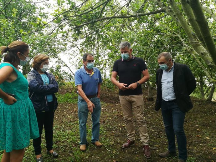 El grupo municipal y parlamentario de Ciudadanos en su visita a Huerces.