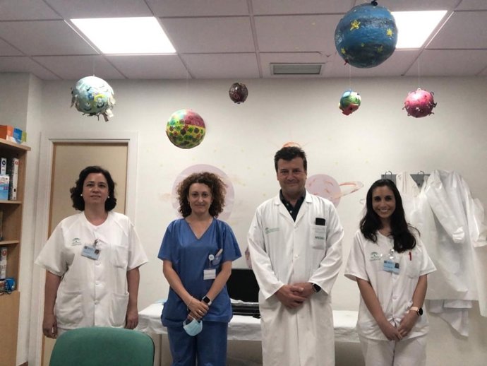 Foniatras y logopedas del Macarena realizaron seguimiento clínico a casi 500 pacientes por vía telemática.