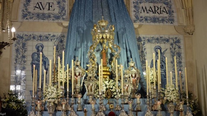 Imagen de la Virgen de la Fuensanta en su Santuario.