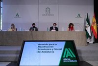 Sindicatos califican de "gran acuerdo" el pacto por la reactivación de Andalucía y avisan: "no es un cheque en blanco"