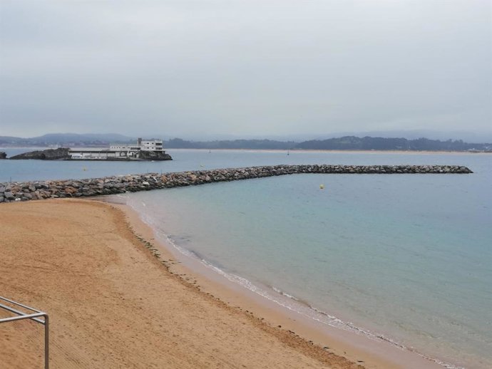 Espigón de la playa de la Magdalena
