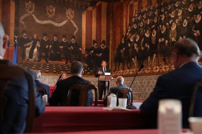 El president de la Generalitat, Ximo Puig, mantiene un encuentro con los cónsules en la Comunitat de 26 países