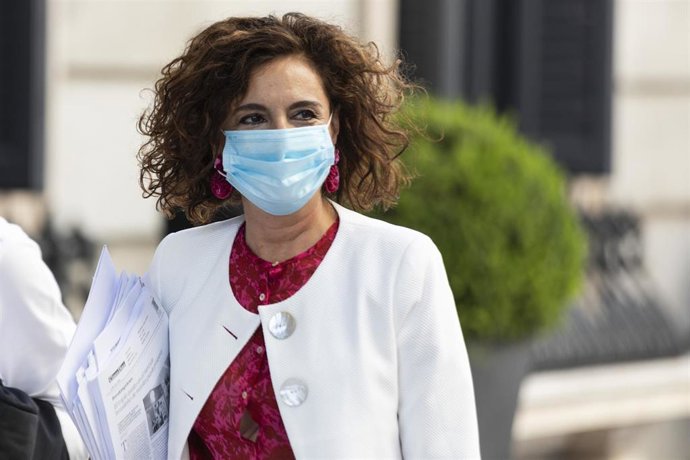 La ministra Portavoz y de Hacienda, María Jesús Montero a su llegada una sesión plenaria en el Congreso, en Madrid (España), a 29 de julio de 2020. 