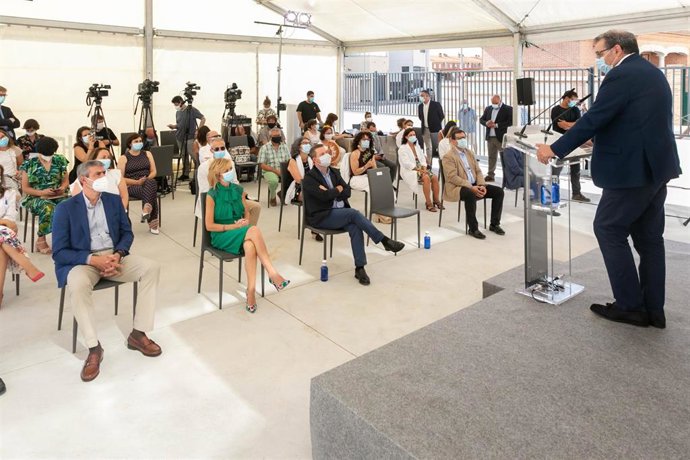 El consejero de Sanidad, Jesús Fernández, en Yuncos.