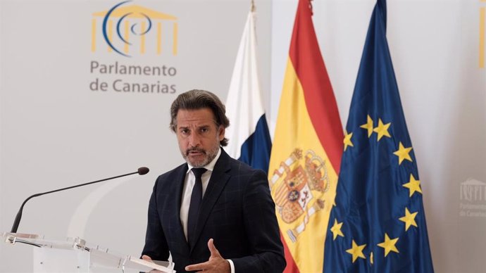 El presidente del Parlamento de Canarias, Gustavo Matos
