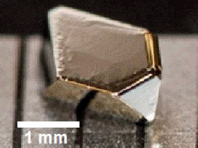 Cristal de sulfuro de hierro