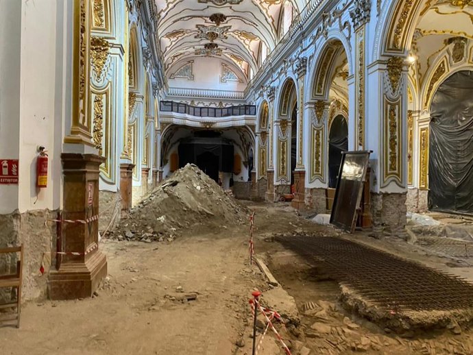 La iglesia de los Santos Mártires de la capital afronta la primera fase de su rehabilitación