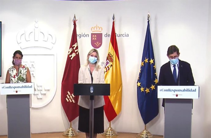 Rueda de prensa posterior al Consejo del Gobierno. La consejera de Transparencia, Participación y Administración Pública, Beatriz Ballesteros; la de Empresa, Industria y Portavocía, Ana Martínez Vidal; y el de Salud, Manuel Vidal