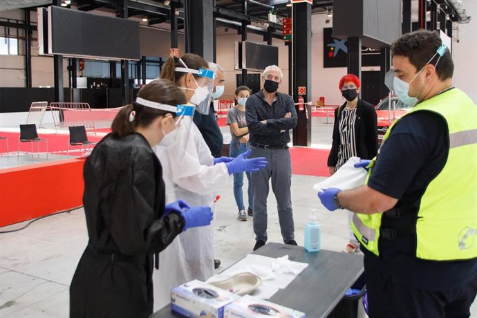 La consejera Induráin visita el recinto de Refena