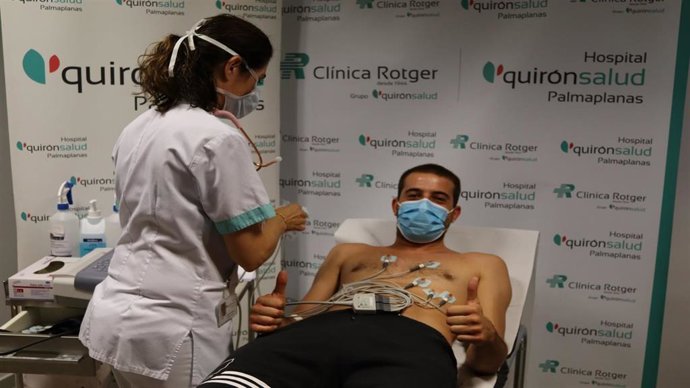Fabio Alvira en el momento de pasar las pruebas médicas con el Palma Futsal