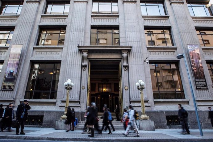    El presidente del Banco Central chileno, Mario Marcel ha indicado que la verdadera fortaleza de la economía se verá a mediados de 2018, tras conocerse este lunes que el IMACEC de septiembre ha sido menor de lo esperado (un 1,3% frente al estimado 1,6