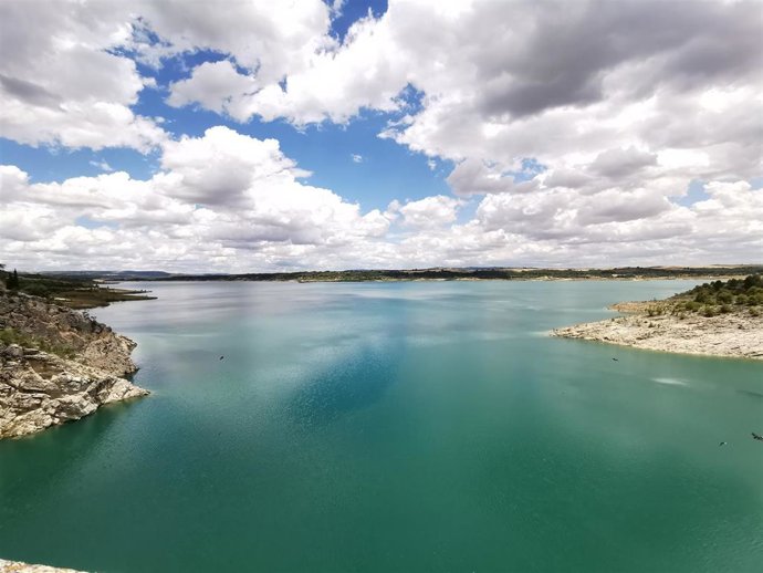Agua.- Entrepeñas y Buendía pierden 17,66 hectómetros en la última semana y almacenan 723,16, el 28,71% de su capacidad