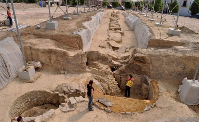 Excavaciones arqueológicas en el dolmen de Montelirio, en Castilleja de Guzmán