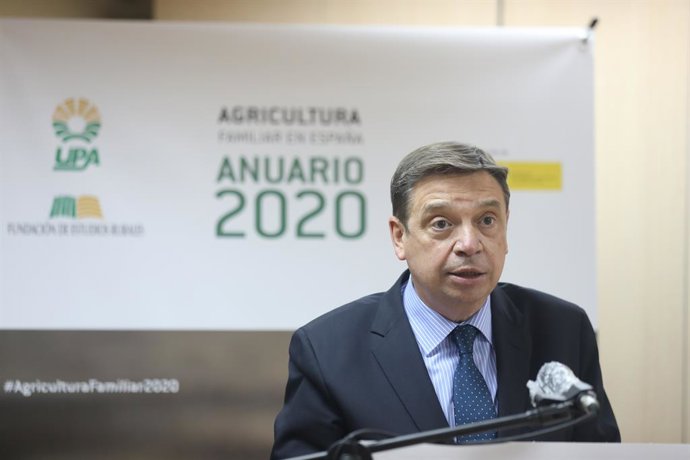 Planas pide a ccaa y ayuntamientos que sean previsores ante la llegada de tempor