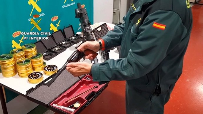 Operación de la Guardia Civil contra la venta ilegal de armas
